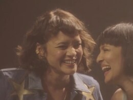 अनुष्का शंकर ने पहली बार अपनी बहन नोरा जोन्स के साथ किया स्टेज पर परफॉर्म