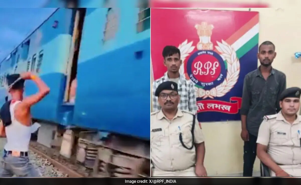 В шокиращо видео двама млади мъже бяха забелязани да атакуват