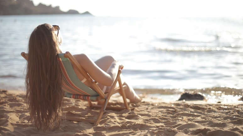 Sunbathing Results In Brain Haemorrhage, Coma For Chinese Woman