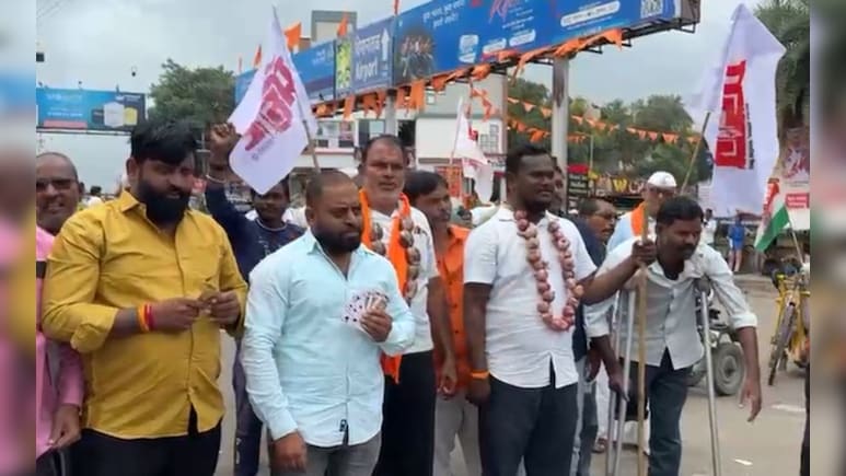 Prahar Protest: शेतकरी कर्जमाफीसाठी बच्चू कडूंचा प्रहार! राज्यभर 'चक्का जाम' आंदोलन Prahar Protest: शेतकरी कर्जमाफीसाठी बच्चू कडूंचा प्रहार! राज्यभर 'चक्का जाम' आंदोलन