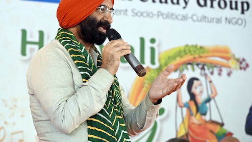 "हिंदुओं की भावनाओं का सम्मान नहीं किया", BJP ने लगाया आरोप तो AAP ने भी किया पलटवार