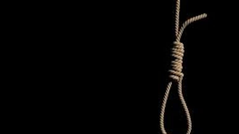 Satna Suicide: होटल के कमरे में पंखे से लटका मिला युवक का शव, पुलिस कर रही जांच Satna Suicide: होटल के कमरे में पंखे से लटका मिला युवक का शव, पुलिस कर रही जांच
