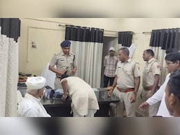 राजस्थान में डिप्टी SP के पैरों पर क्यों गिरे BJP विधायक? थाने में धरना भी दिया, जानिए पूरा मामला राजस्थान में डिप्टी SP के पैरों पर क्यों गिरे BJP विधायक? थाने में धरना भी दिया, जानिए पूरा मामला