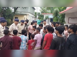 MP News: विदिशा रेलवे स्टेशन पर सामने आई मानव तस्करी की बड़ी वारदात, 20 नाबालिगों का किया गया रेस्क्यू MP News: विदिशा रेलवे स्टेशन पर सामने आई मानव तस्करी की बड़ी वारदात, 20 नाबालिगों का किया गया रेस्क्यू