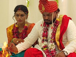 Parbhani News : लग्न केलं, सत्यानारायणही झाला... एक फोन आला आणि नवरी फुर्रर्र... Parbhani News : लग्न केलं, सत्यानारायणही झाला... एक फोन आला आणि नवरी फुर्रर्र...