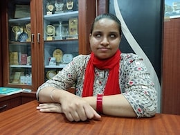Success Story: बोल, सुन और देख नहीं सकने वाली महिला को मिली सरकारी नौकरी ! इंदौर की गुरदीप ने रचा इतिहास Success Story: बोल, सुन और देख नहीं सकने वाली महिला को मिली सरकारी नौकरी ! इंदौर की गुरदीप ने रचा इतिहास