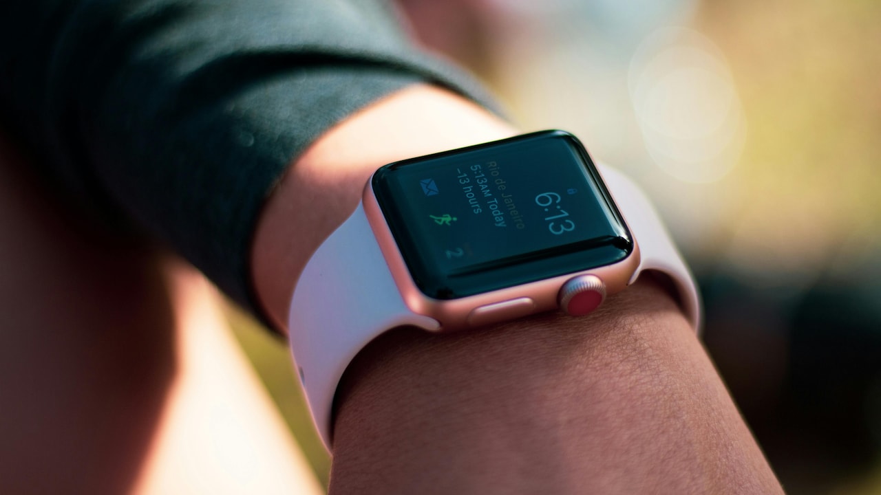 Buy smartwatches under 3000 only on the Flipkart GOAT sale