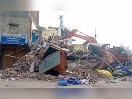 दिल्ली के आजादपुर मार्केट में गिरी इमारत, राहत और बचाव कार्य जारी