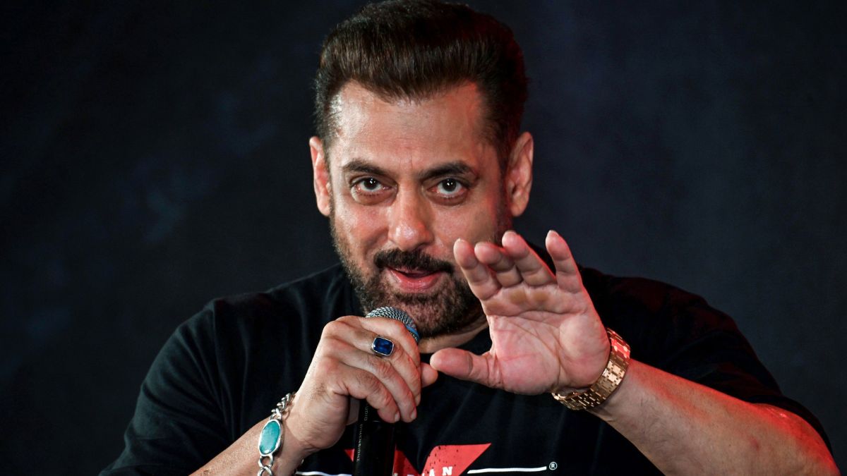 Salman Khan Wears A Blue Sapphire Ring To Mumbai Event, Astrologer Reveals 3 Reasons Why