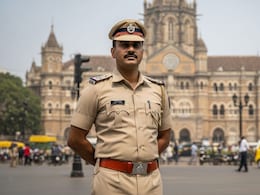 Mumbai News: कर्ज वसुलीसाठी भयंकर प्रकार, मित्रावर करायला लावला बलात्कार Mumbai News: कर्ज वसुलीसाठी भयंकर प्रकार, मित्रावर करायला लावला बलात्कार