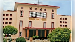 थर्ड ग्रेड शिक्षक भर्ती में सलेक्टेड कैंडिडेट से ज्यादा अंक वालों को नहीं मिली नियुक्ति, HC ने सरकार से मांगा जवाब