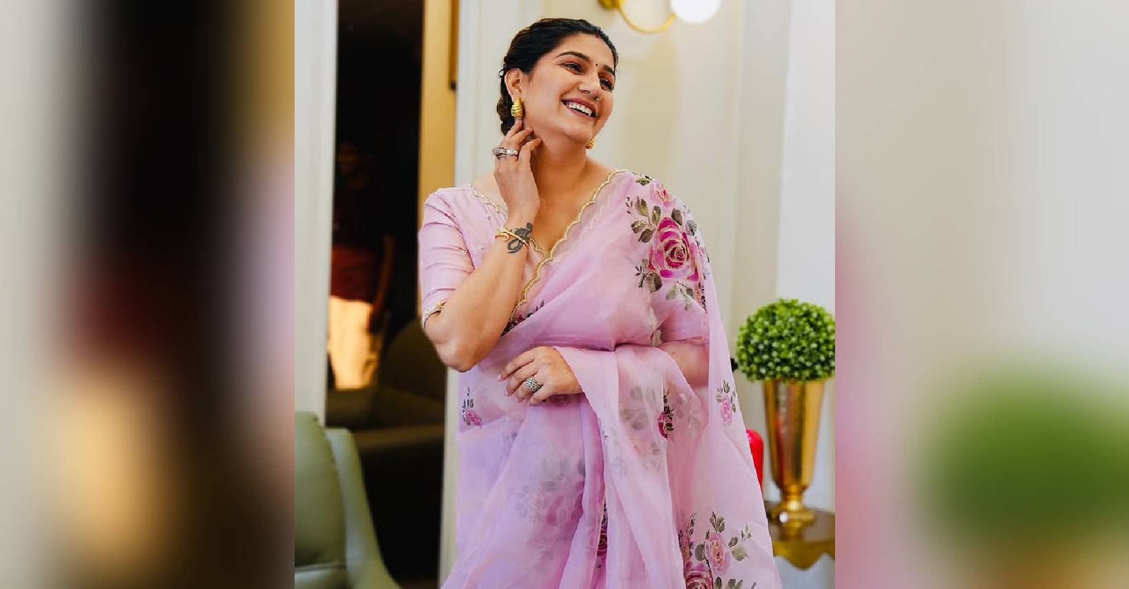 Sapna Choudhary की तरह ये Designer Sarees पहन अपने लुक में लगाएं चार चांद, इन Bumper Offers को न करें मिस!
