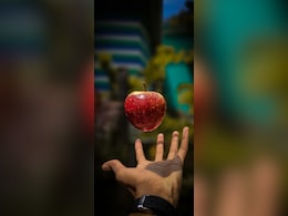 सुबह खाली पेट सेब खाने से 4 बड़े फायदे, इन लोगों को जरूर करना चाहिए सेवन सुबह खाली पेट सेब खाने से 4 बड़े फायदे, इन लोगों को जरूर करना चाहिए सेवन