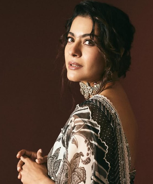 काजोल ने अपनी मां तनुजा और सासू मां वीना देवगन के साथ शेयर की फोटो, अनदेखी तस्वीर वायरल