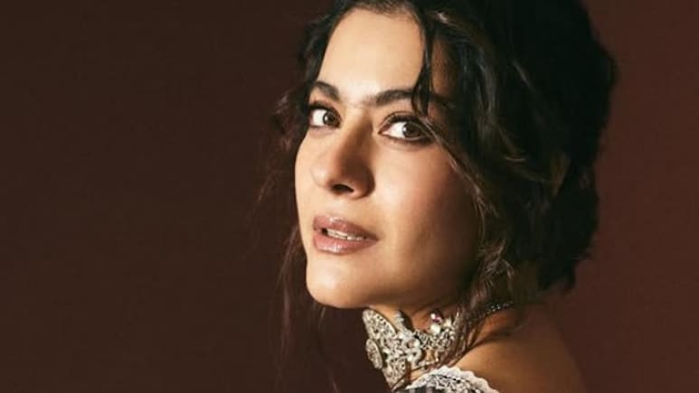 काजोल ने अपनी मां तनुजा और सासू मां वीना देवगन के साथ शेयर की फोटो, अनदेखी तस्वीर वायरल