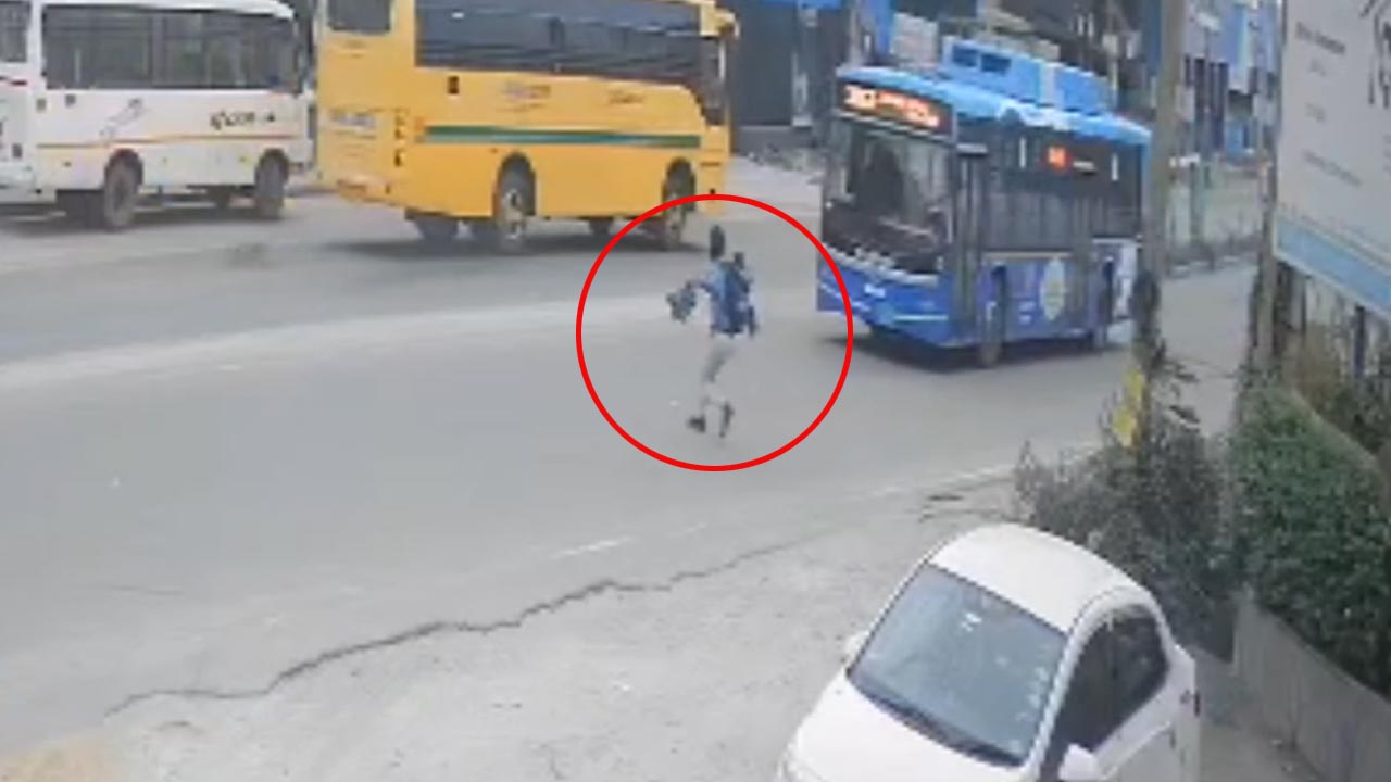 Bengaluru Student Runs To Catch College Van, Gets Hit By Bus While Crossing Road