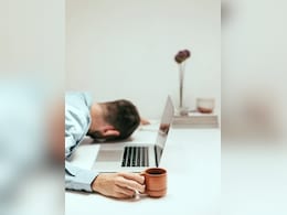 "Chest Heaviness, Anxiety": Indian Techie Forced To Work 20 Extra Unpaid Hours Weekly, Post Goes Viral "Chest Heaviness, Anxiety": Indian Techie Forced To Work 20 Extra Unpaid Hours Weekly, Post Goes Viral