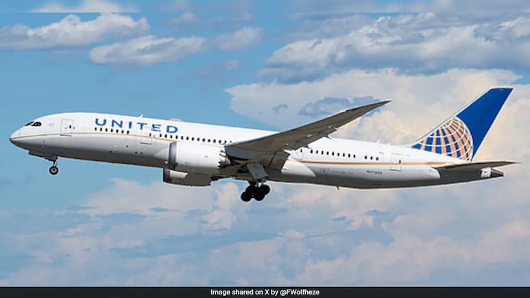 Flight Scare In US As Boeing 787 Declares "Mayday" Soon After Takeoff Flight Scare In US As Boeing 787 Declares "Mayday" Soon After Takeoff