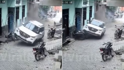 नाबालिग बच्चों ने गली में SUV दौड़ाकर मचाया उत्पात, नहीं कर पाए बैलेंस, बाइक पर चढ़ा दी कार, CCTV फुटेज देख चौंके लोग