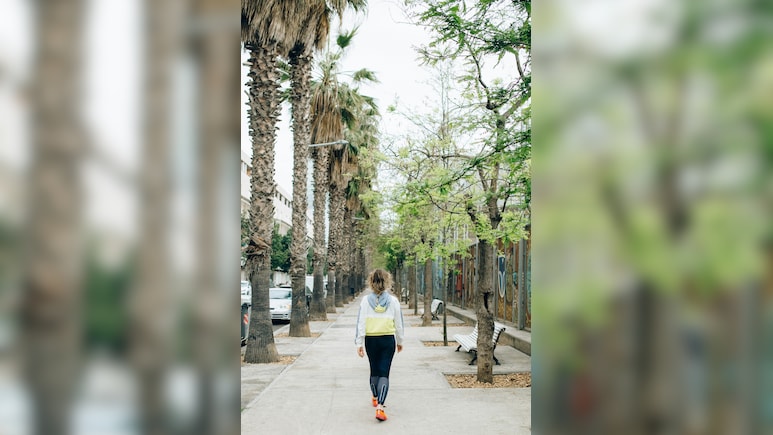 Walking 7,000 Steps Daily May Cut Dementia Risk By 38%: Study