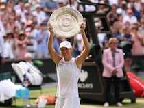 Iga Swiatek Destroys Amanda Anisimova 6-0, 6-0 In Wimbledon Final, Achieves 114-Year First