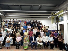 Kargil Vijay Diwas:  वीरमाता अनुराधा गोरे यांनी जागवला कारगिलच्या शौर्याचा इतिहास Kargil Vijay Diwas:  वीरमाता अनुराधा गोरे यांनी जागवला कारगिलच्या शौर्याचा इतिहास