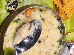 बेंगलुरु एयरपोर्ट के इस कैफे में पोंगल से निकला कीड़ा, कैफे स्टाफ की हरकतें देख भड़के लोग बेंगलुरु एयरपोर्ट के इस कैफे में पोंगल से निकला कीड़ा, कैफे स्टाफ की हरकतें देख भड़के लोग