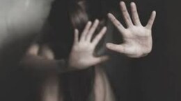 Churu: शिक्षक ने छात्रा से की अश्लील हरकत, बंद कमरे में बुलाकर उतारे कपड़े