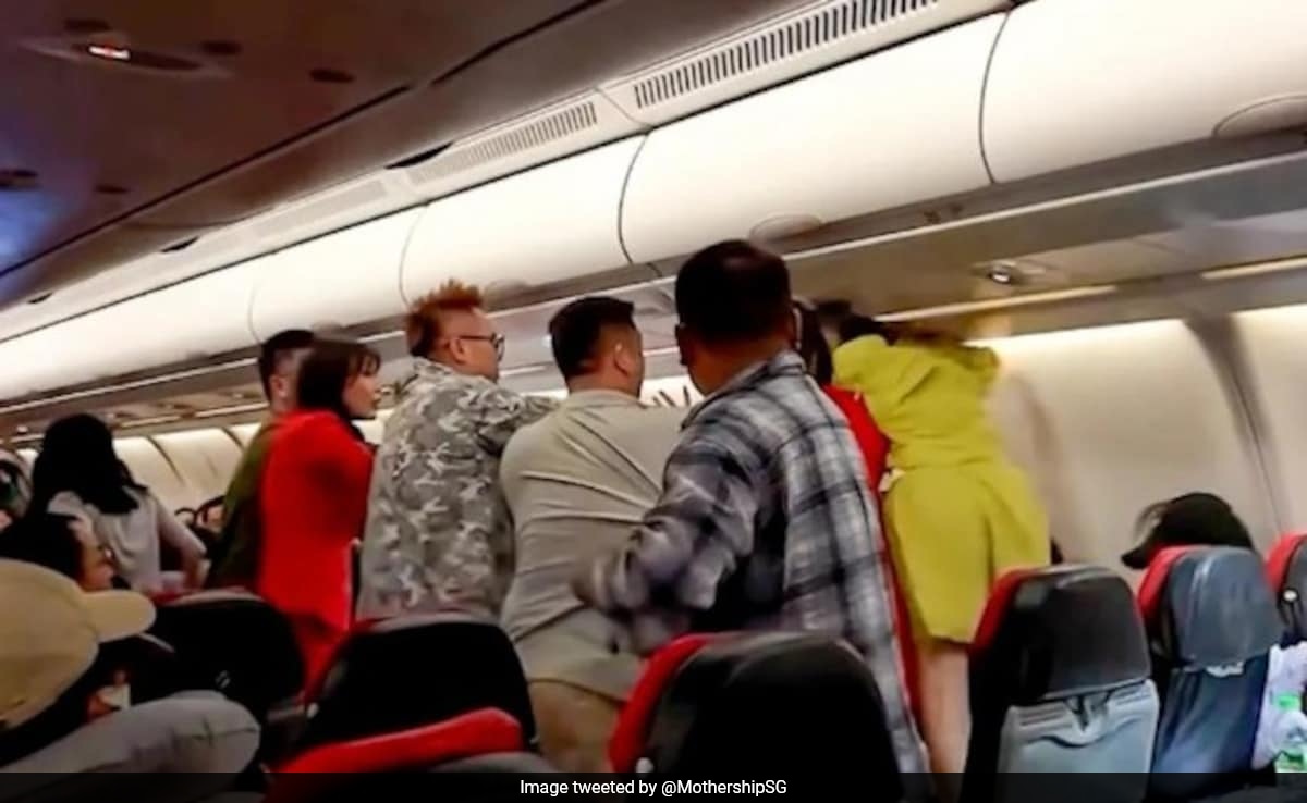 хаотична сцена разгърната при полет на въздуха в Азия от