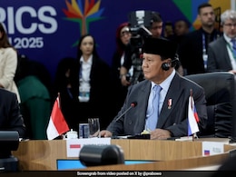 इंडोनेशिया में सांसदों की सैलरी पर बवाल इतना बढ़ा कि राष्ट्रपति को रद्द करनी पड़ी चीन की यात्रा  इंडोनेशिया में सांसदों की सैलरी पर बवाल इतना बढ़ा कि राष्ट्रपति को रद्द करनी पड़ी चीन की यात्रा