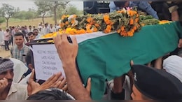 बाड़मेर के शहीद डालूराम को सैन्य सम्मान के साथ दी गई अंतिम विदाई, गांव में छाया मातम