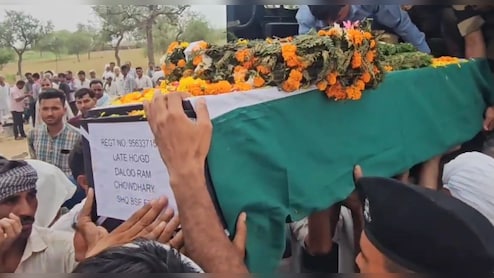 बाड़मेर के शहीद डालूराम को सैन्य सम्मान के साथ दी गई अंतिम विदाई, गांव में छाया मातम