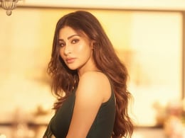 Mouni Roy's Simple Green Saree Was Made To Set Elegant Ethnic Fashion Goals Mouni Roy's Simple Green Saree Was Made To Set Elegant Ethnic Fashion Goals