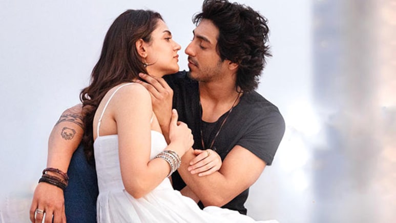 5 Reasons To Watch Saiyaara Movie: सैयारा क्यों साबित हो रही बड़ी हिट, इन 5 वजहों से कतई मिस ना करें ये लव स्टोरी 5 Reasons To Watch Saiyaara Movie: सैयारा क्यों साबित हो रही बड़ी हिट, इन 5 वजहों से कतई मिस ना करें ये लव स्टोरी