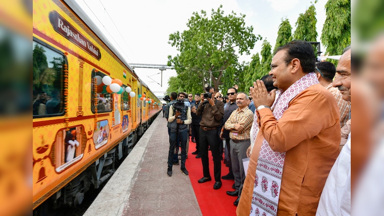 राजस्थान: AC ट्रेन से फ्री में तीर्थयात्रा करने का मौका, 10 अगस्त है आवेदन की लास्ट डेट; कल रवाना होगी एक ट्रेन राजस्थान: AC ट्रेन से फ्री में तीर्थयात्रा करने का मौका, 10 अगस्त है आवेदन की लास्ट डेट; कल रवाना होगी एक ट्रेन