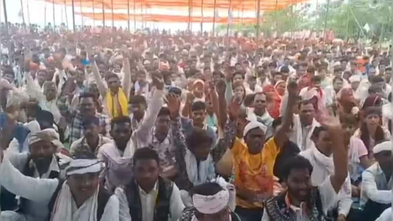 Bhil Pradesh: 'भील प्रदेश' बनाने की मांग को लेकर मानगढ़ धाम में जुटे हज़ारों आदिवासी, दोहराया अलग प्रदेश का संकल्प