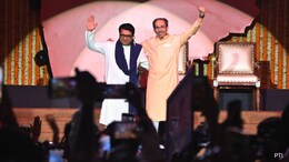 डॉ.बाबासाहेब आंबेडकर हिंदी भाषी होते, तुम्ही त्यांच्याही विरोधात आहात ? राज ठाकरेंना डिवचत विचारला सवाल