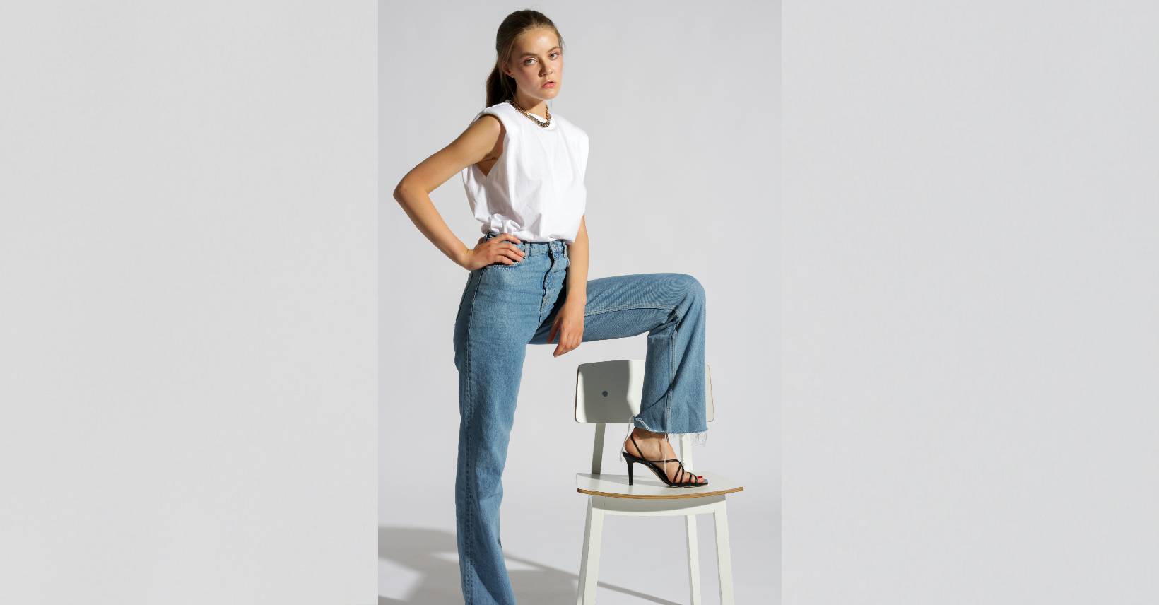 इन Stylish Women Jeans के साथ Budget में पाएं Trendy Look! फिटिंग, फैब्रिक और फैशन में हैं बेहतरीन