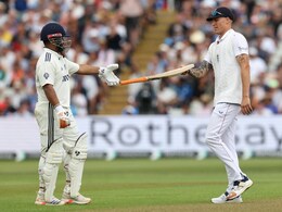 Rishabh Pant Loses Bat After Missing Ball. Jasprit Bumrah, Mohammed Siraj's Reactions Are Epic