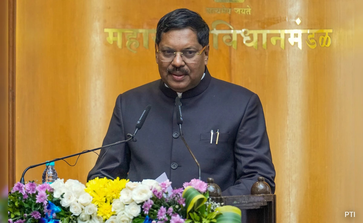 Mumbai Главният съдия на Индия Бхушан Рамкришна Гавай бе посрещнат