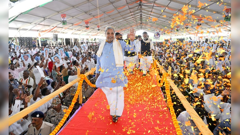 "DK Shivakumar Not Here, Right?" Siddaramaiah Irked On Party Event Dais