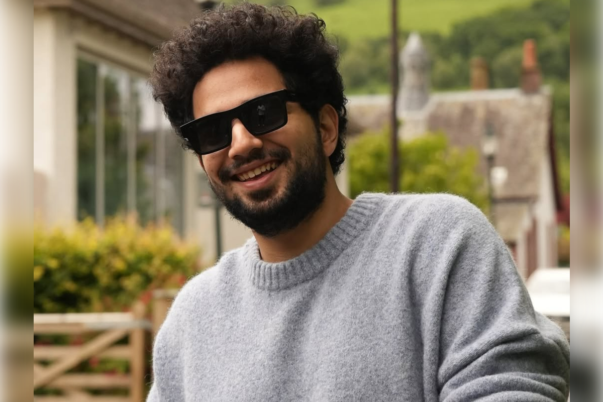 Samay Raina Kisses Fan Who Filmed Him In Public; Video Goes Viral