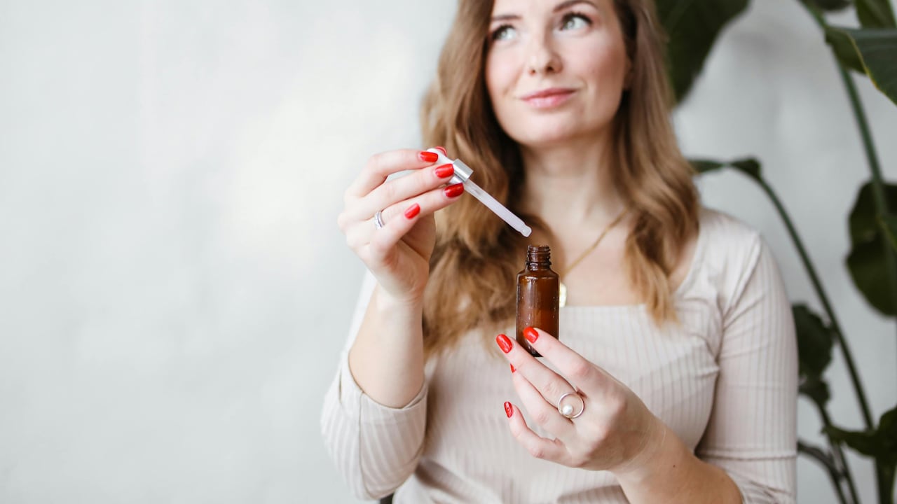 Hair oils offer nourishment from within whereas hair serums offer surface-level protection for glossy hair