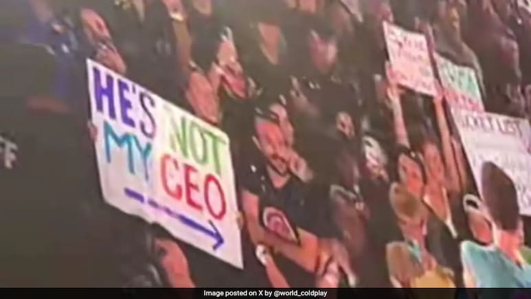 "He's Not My CEO" Poster At Coldpay Concert Viral After 'Kiss Cam Scandal' "He's Not My CEO" Poster At Coldpay Concert Viral After 'Kiss Cam Scandal'