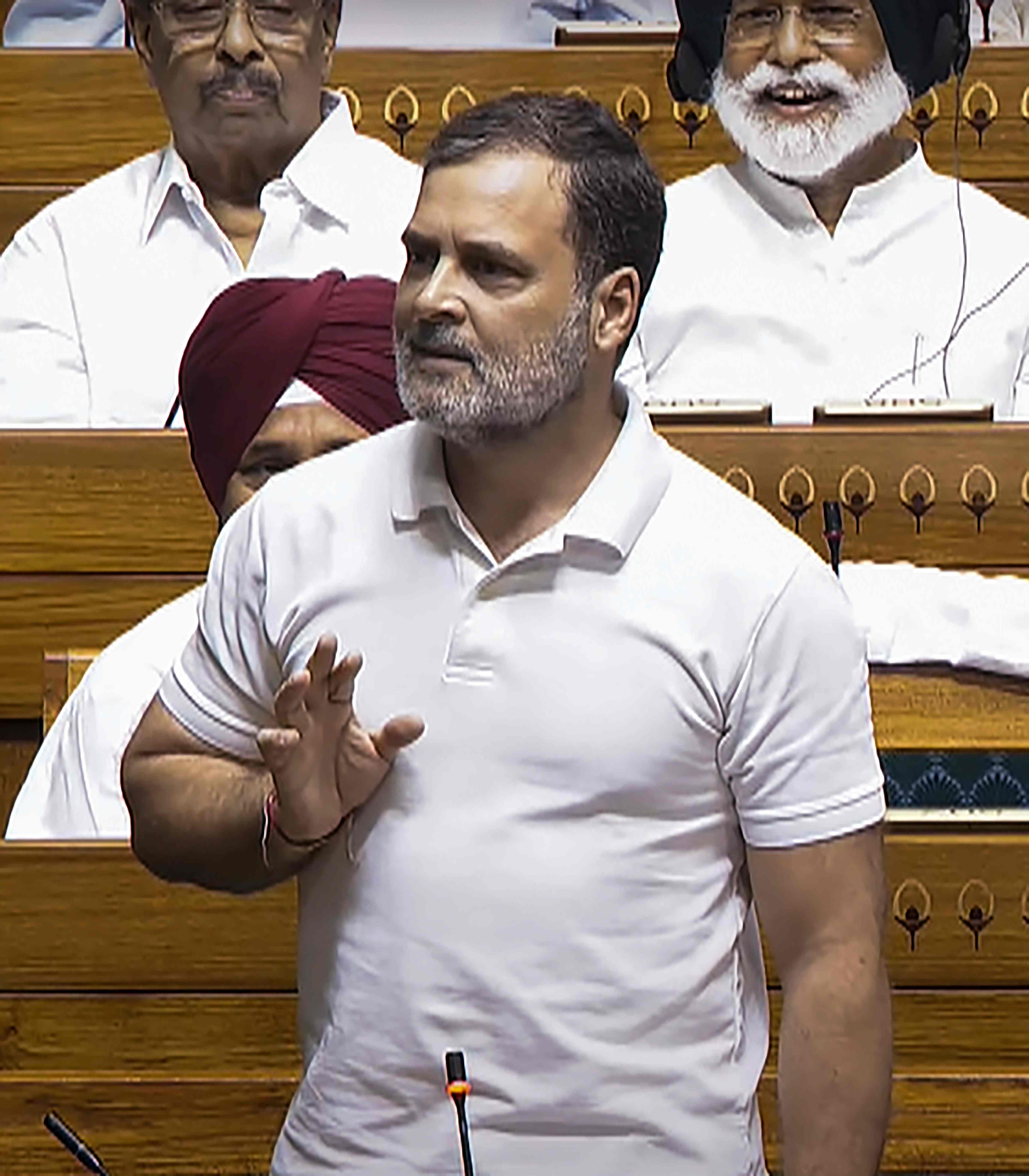 यह सदन की संपत्ति है, इसको मत तोड़ो... ऐसा क्‍या हुआ जब स्‍पीकर ने राहुल को टोका