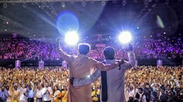 Raj And Uddhav Thackeray: राज आणि उद्धव ठाकरेंच्या सभेत काय घडलं? पाहा 10 जबरदस्त फोटो