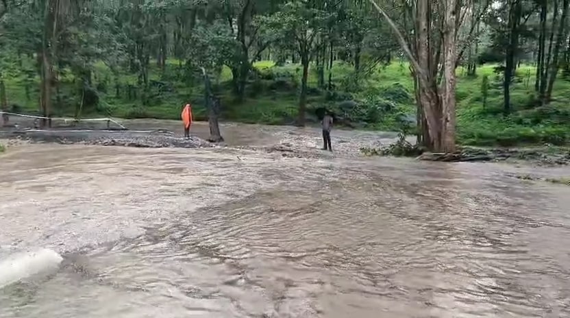 बारिश के कारण जलमग्न हुआ एनएच 45 बारिश के कारण जलमग्न हुआ एनएच 45