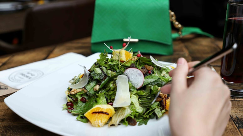 If Samosa-Jalebi Was Your Diet For Too Long, Eating Clean Can Make You Sick