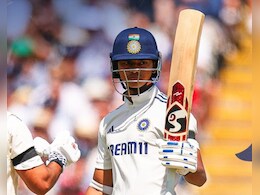 शतक से चूके यशस्वी जायसवाल फिर भी रचा इतिहास, रोहित शर्मा को पीछे छोड़ लगाई रिकार्ड्स की झड़ी शतक से चूके यशस्वी जायसवाल फिर भी रचा इतिहास, रोहित शर्मा को पीछे छोड़ लगाई रिकार्ड्स की झड़ी