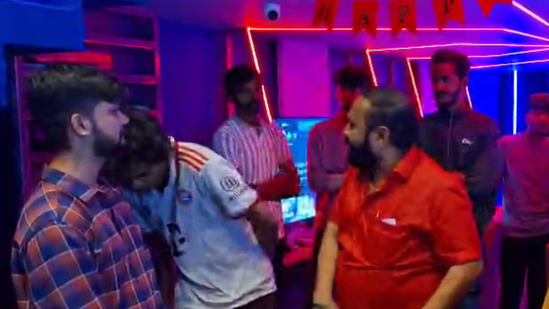 Another MNS 'Slapgate' In Thane, This Time Over Students Visiting Gamezone